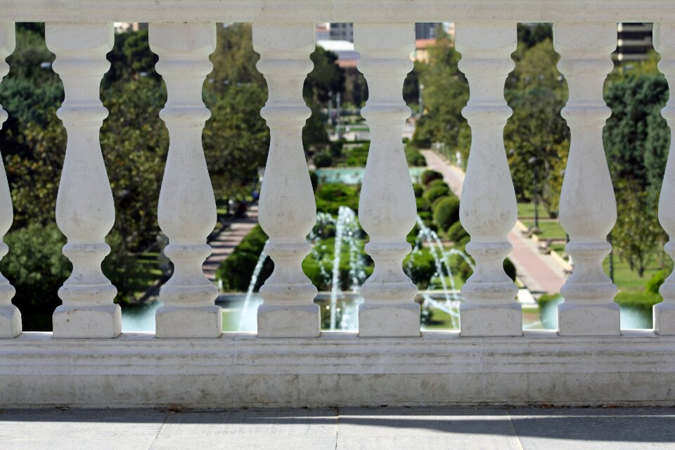 Balustrade park symmetry
