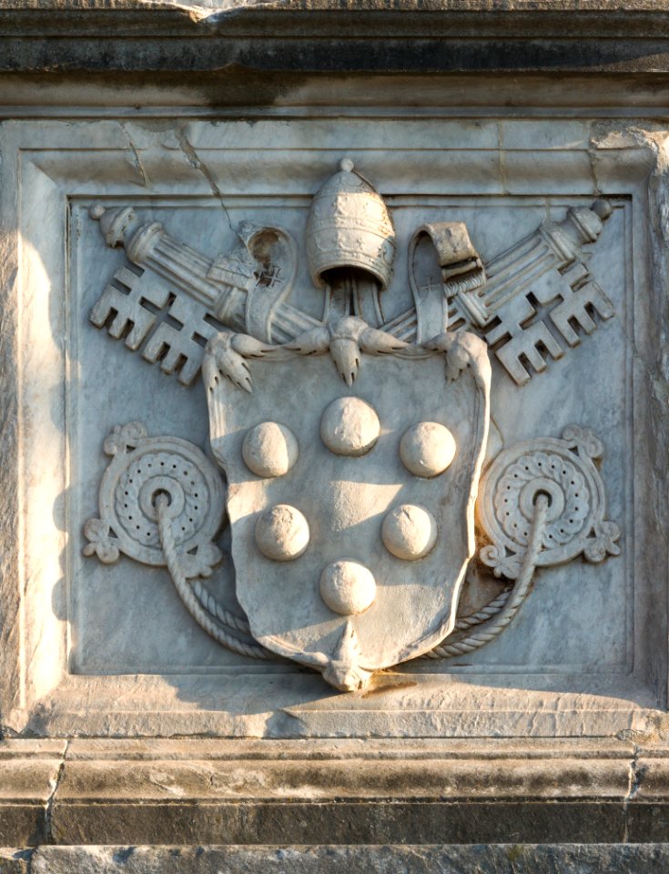 CoA Clemens VII Medici bridge Sant'Angelo, Rome, Italy