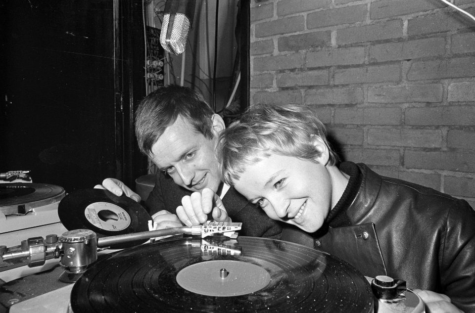 Club 67 in Amsterdam geopend, Jacques Soudan jr. (ex-discjockey Dolfijn) en Judi, Bestanddeelnr 920-0019