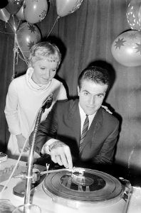Club 67 in Amsterdam geopend, onder de gasten Judith Bosch en Bennie Muller, Bestanddeelnr 920-0018