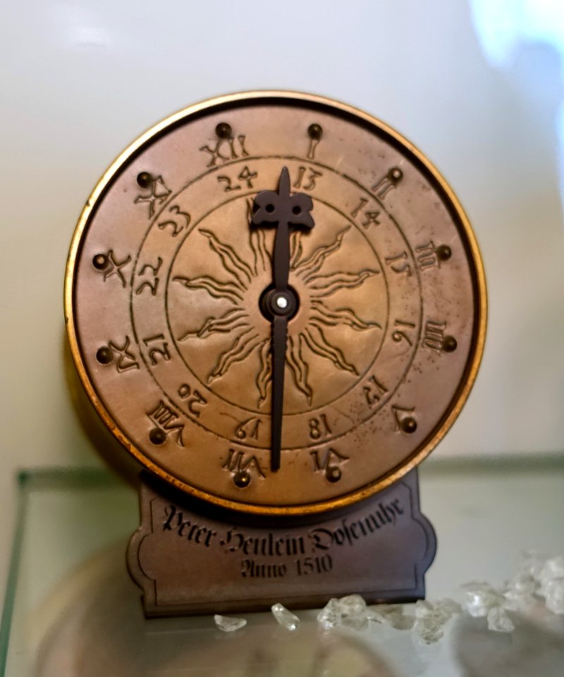 Clock, Peter Henlein, 1510 - Karl Gebhardt Horological Collection - Gewerbemuseum - Nuremberg, Germany - DSC01859