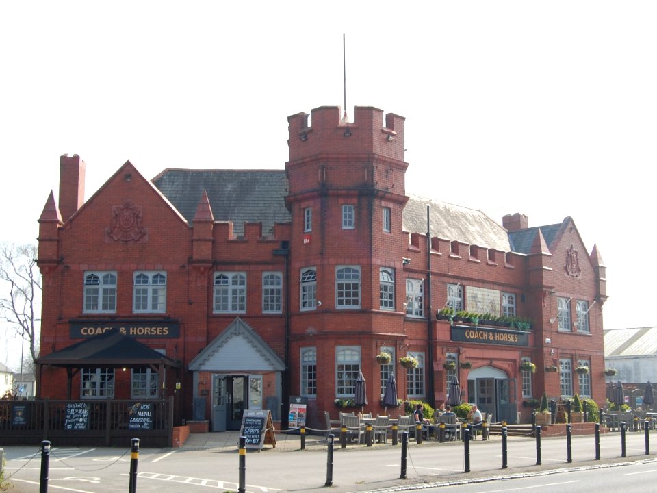 Coach and Horses pub, London Road–Copnor Road junction, Hilsea (March 2019) (1)