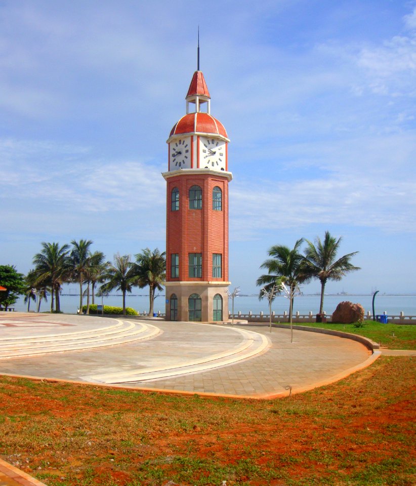 Clock tower at Holiday Beach in 2017 05
