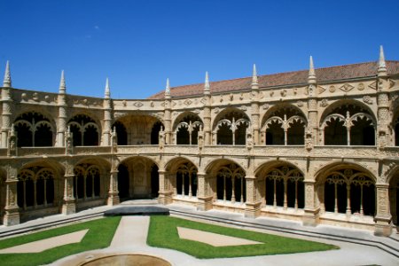 Cloisters of Mosteiro dos Jerónimos, upper floor, 2007-07-20, Lisbon 01