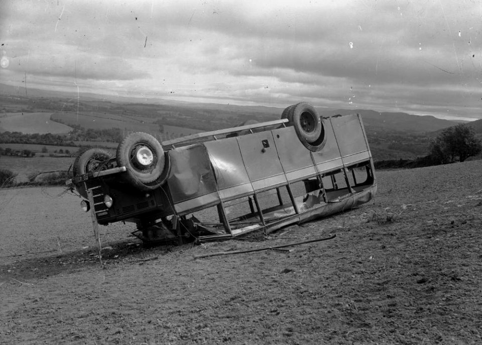 Coach accident (1295088)