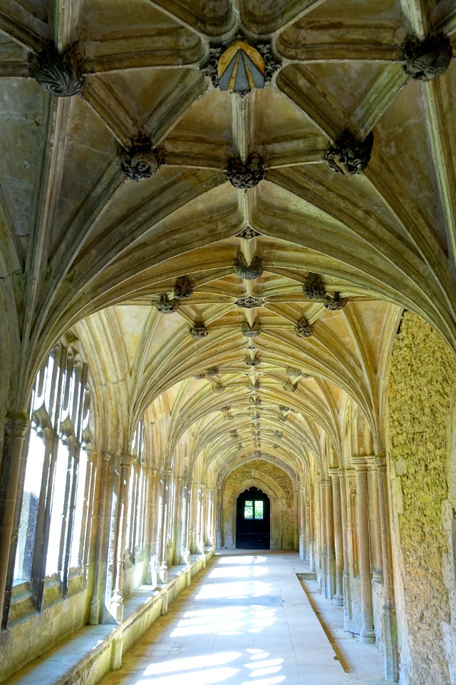 Cloisters - Lacock Abbey - Wiltshire, England - DSC00853