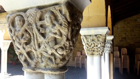 Cloître Saint-Pierre et Saint-Gaudens - Suite de chapiteaux