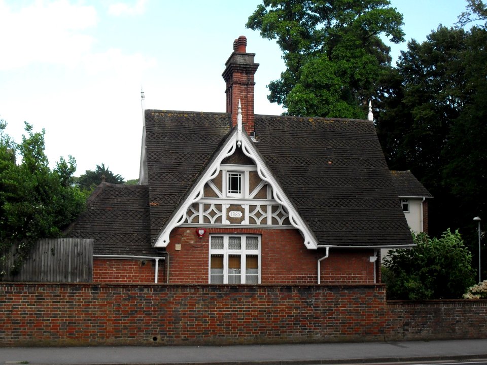 Cliveden Lodge, London Road, Withdean (NHLE Code 1381678) (August 2010) (1)