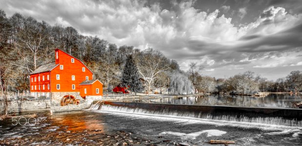 Clinton Red Barn (209533165)