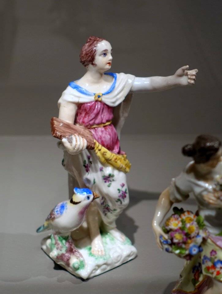 Clio (probably), Mennecy Porcelain Factory, c. 1760-1765, soft-paste porcelain - Wadsworth Atheneum - Hartford, CT - DSC05243