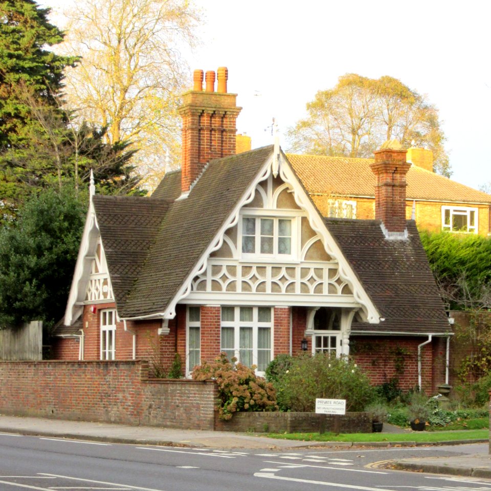 Cliveden Lodge, London Road, Withdean (NHLE Code 1381678) (November 2015) (1)