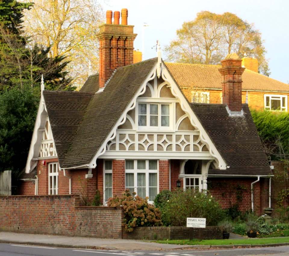 Cliveden Lodge, London Road, Withdean (NHLE Code 1381678) (November 2015) (2)
