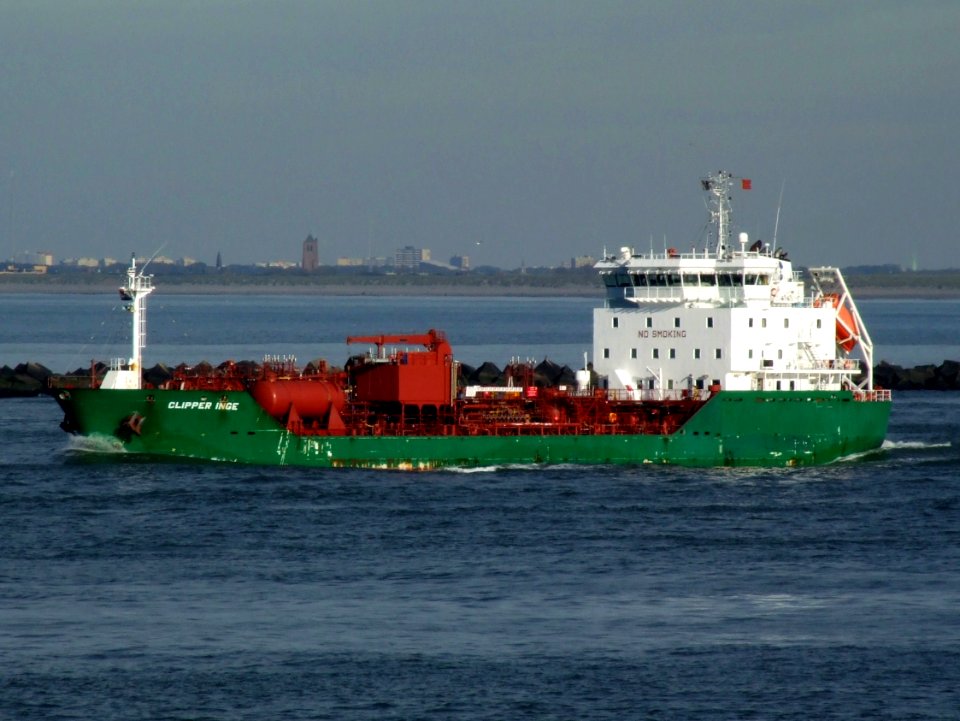 Clipper Inge - IMO 9294692 leaving Port of Rotterdam, Holland 21-Feb-2005
