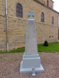 Cliron (Ardennes) monument aux morts