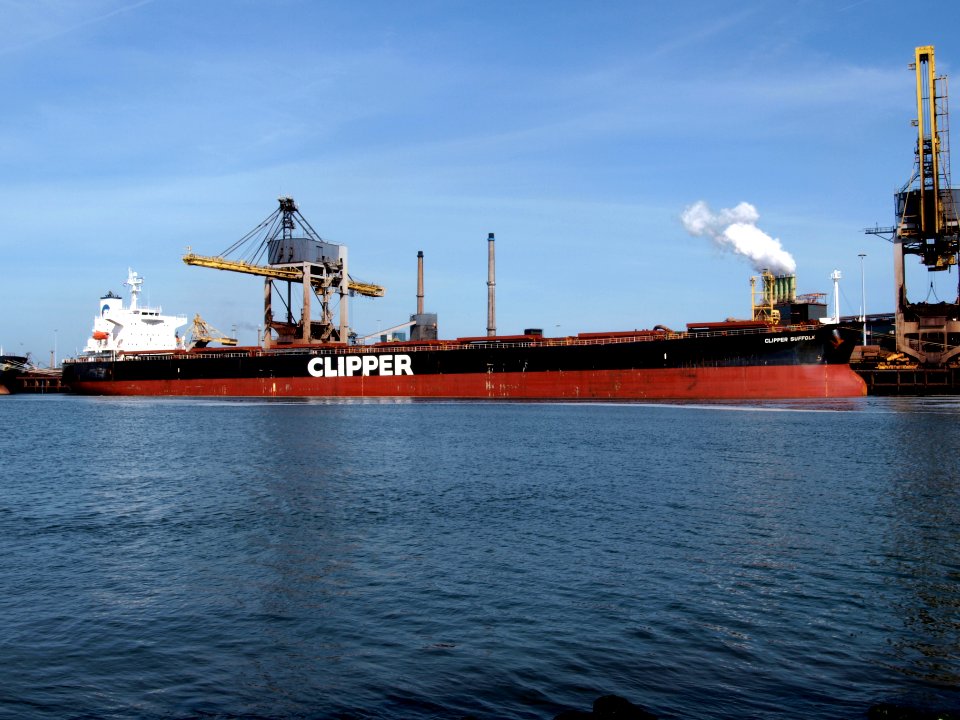 Clipper Suffolk - IMO 9331397 - Callsign 3FCY9 - at the Hoogovens, IJmuiden, Port of Amsterdam p4