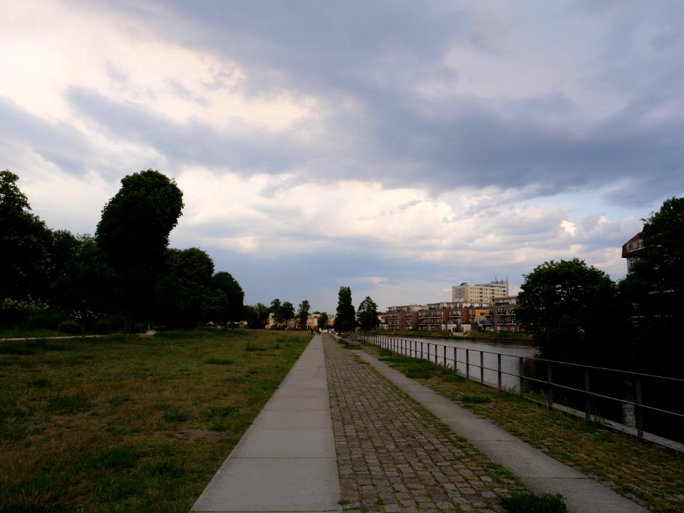 Clouds near thunderstorm from Maselakepark 2019-06-03 05