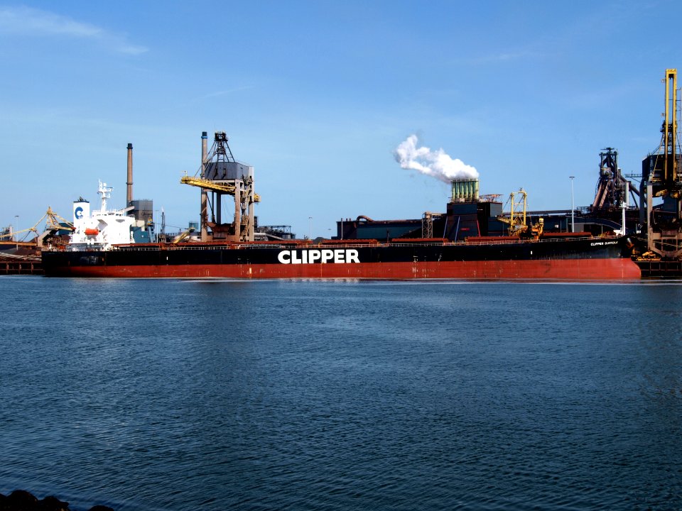 Clipper Suffolk - IMO 9331397 - Callsign 3FCY9 - at the Hoogovens, IJmuiden, Port of Amsterdam p5
