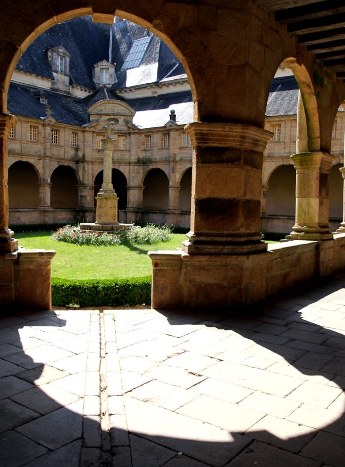 Cloître de la Basilique Sainte-Anne d'Auray 19082019 7 7304
