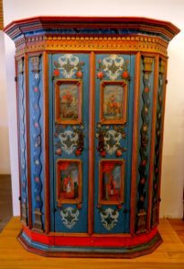 Clothes and wash cabinet, Inntal, 1759, pine - Germanisches Nationalmuseum - Nuremberg, Germany - DSC03583