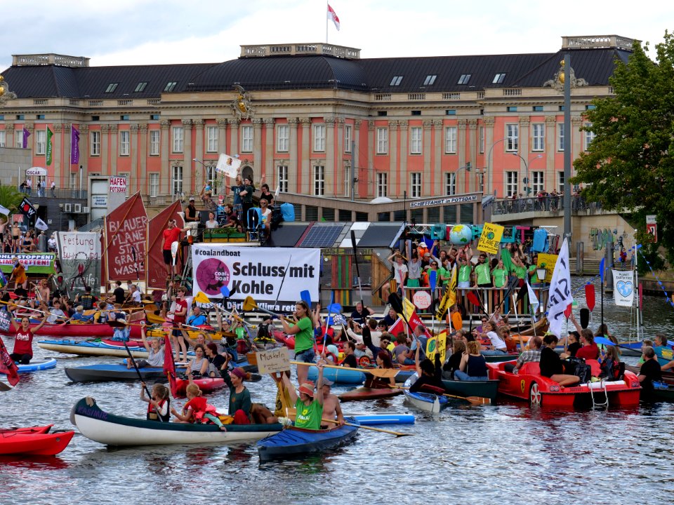 Coal and Boat demonstration 2019 166