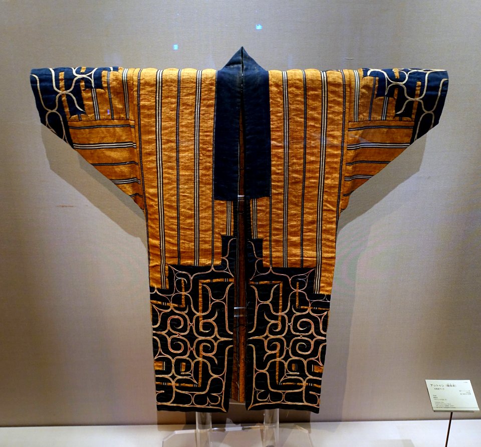 Coat, Ainu, Hokkaido, 1800s AD, striped attus (bast fiber) - Tokyo National Museum - Ueno Park, Tokyo, Japan - DSC09097