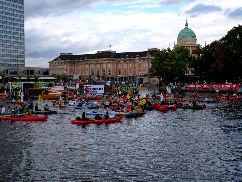 Coal and Boat demonstration 2019 177