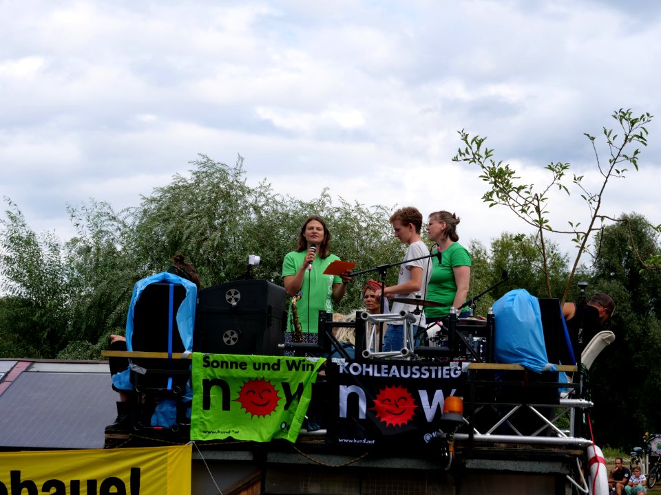 Coal and Boat demonstration 2019 214