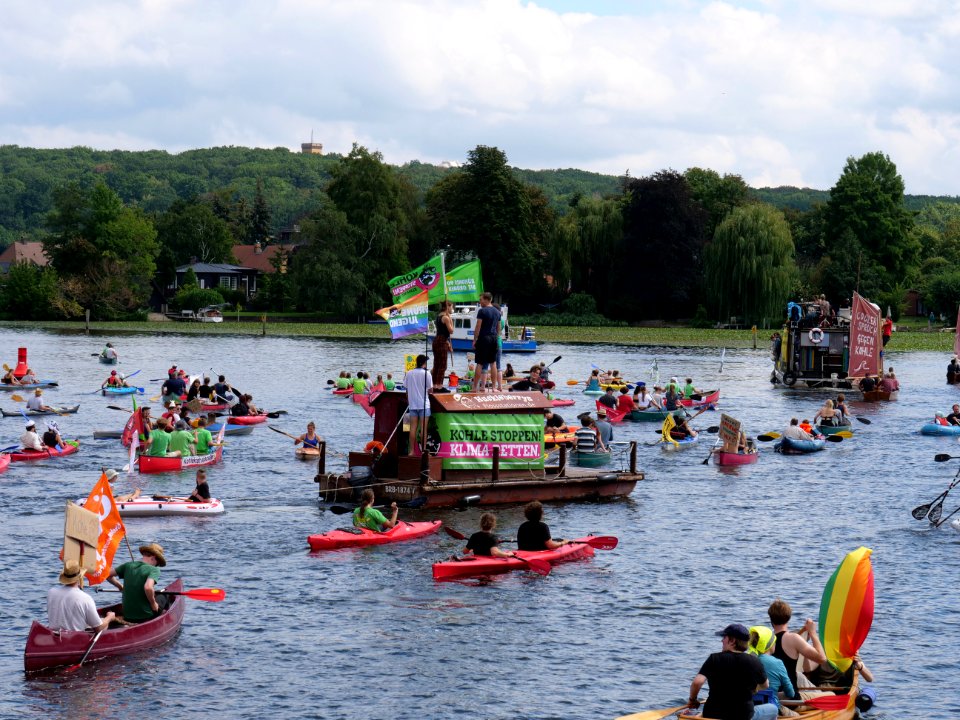 Coal and Boat demonstration 2019 47