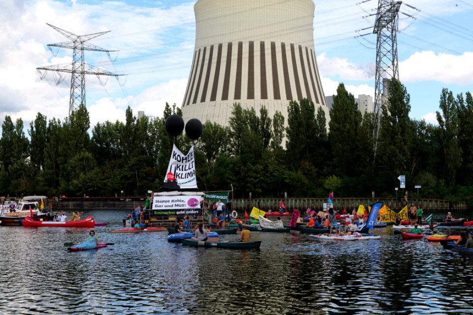 Coal and Boat demonstration 2020-08-29 239