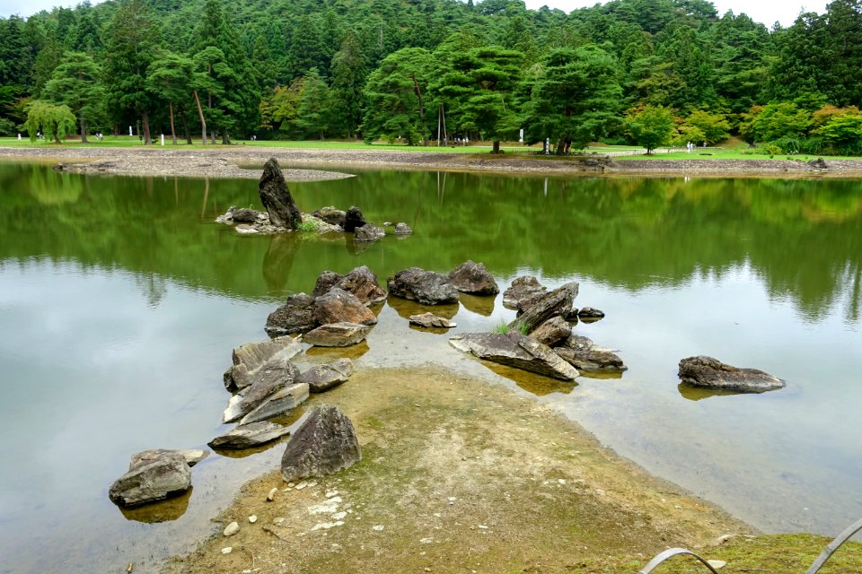 Coastal rock formation - Oizumi ga Ike Pond - Motsuji, Hiraizumi, Iwate - DSC04611