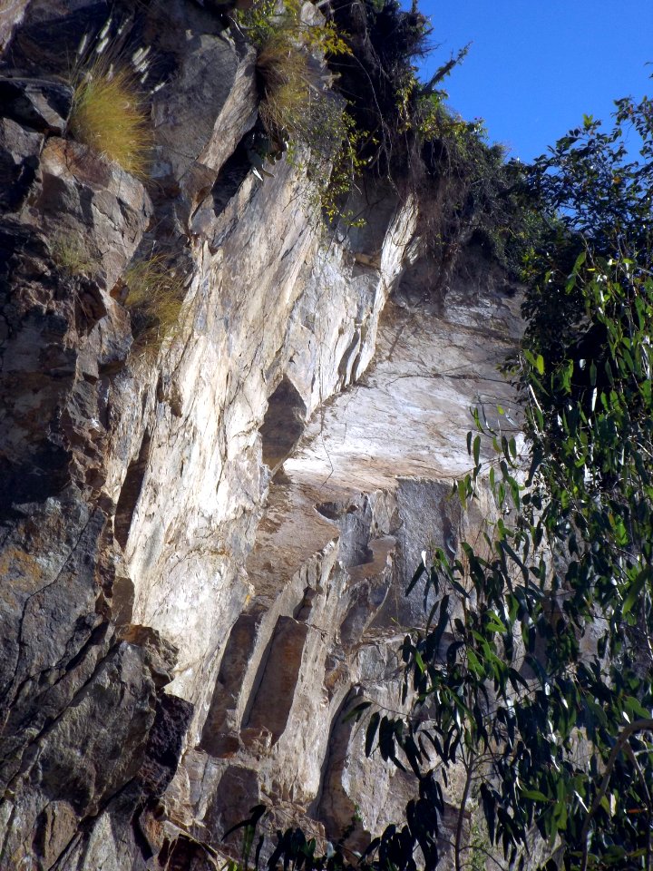 Cliff face closeup at Windsor Town Quarry Park