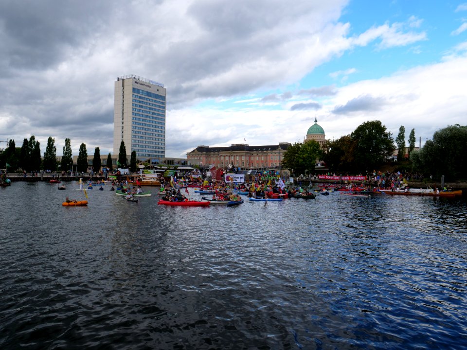 Coal and Boat demonstration 2019 164