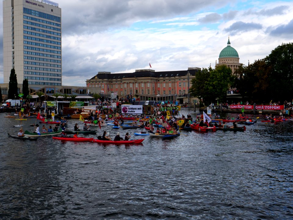 Coal and Boat demonstration 2019 175