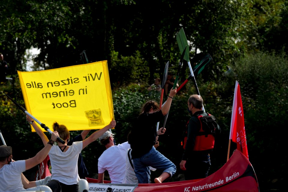 Coal and Boat demonstration 2020-08-29 253