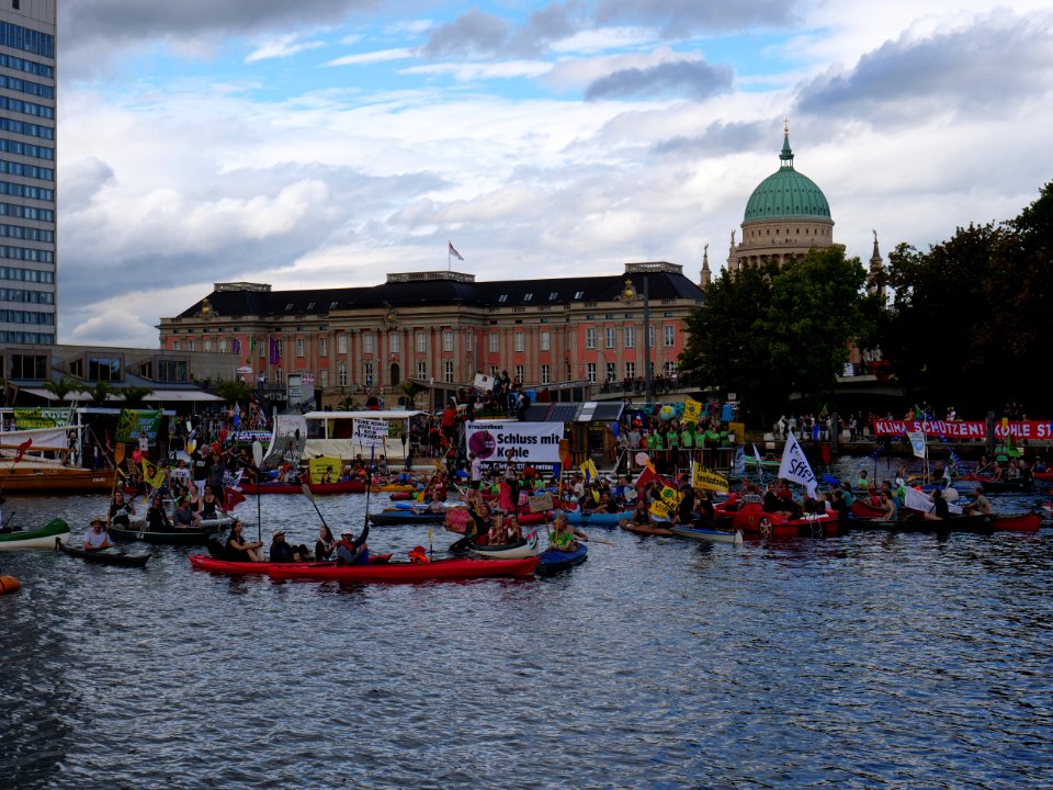 Coal and Boat demonstration 2019 158