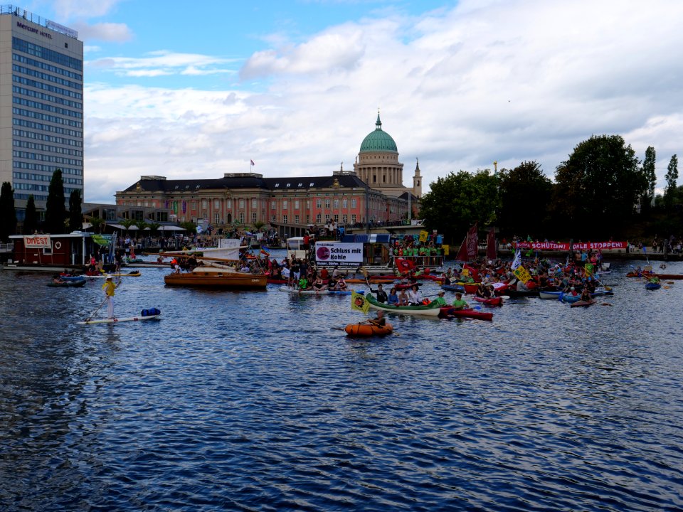 Coal and Boat demonstration 2019 153