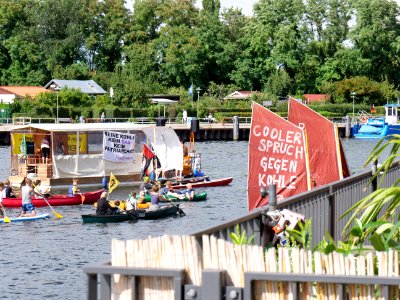 Coal and Boat demonstration 2019 143