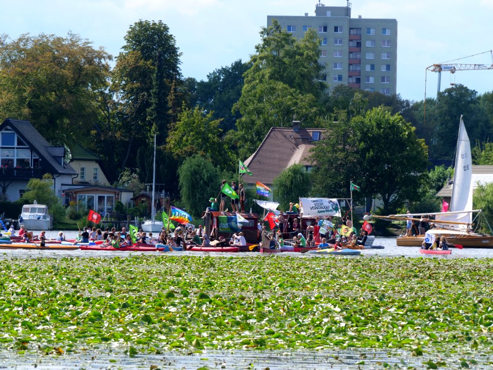 Coal and Boat demonstration 2019 89