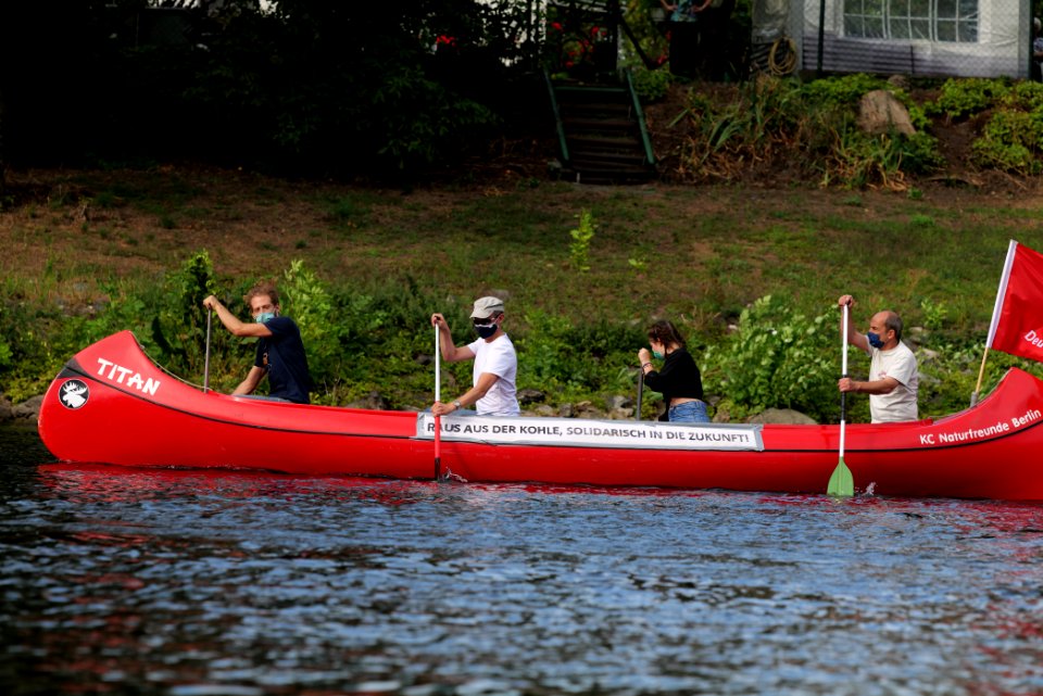 Coal and Boat demonstration 2020-08-29 278