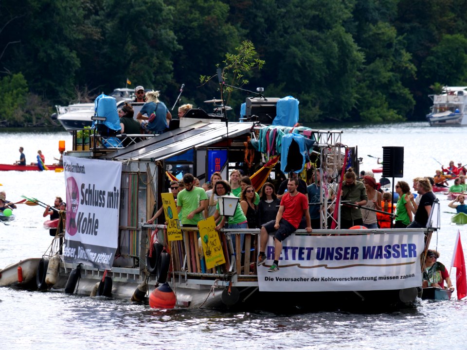 Coal and Boat demonstration 2019 121