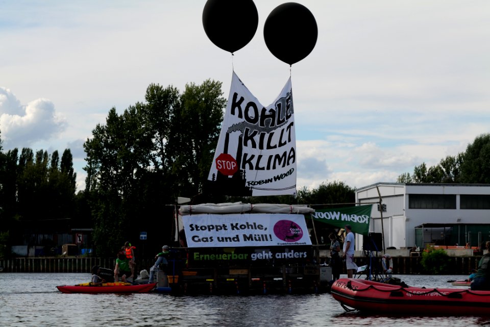 Coal and Boat demonstration 2020-08-29 257