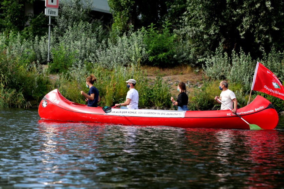 Coal and Boat demonstration 2020-08-29 280