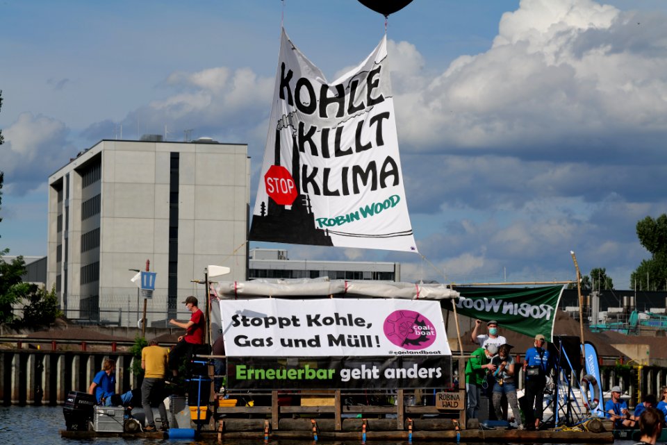 Coal and Boat demonstration 2020-08-29 269