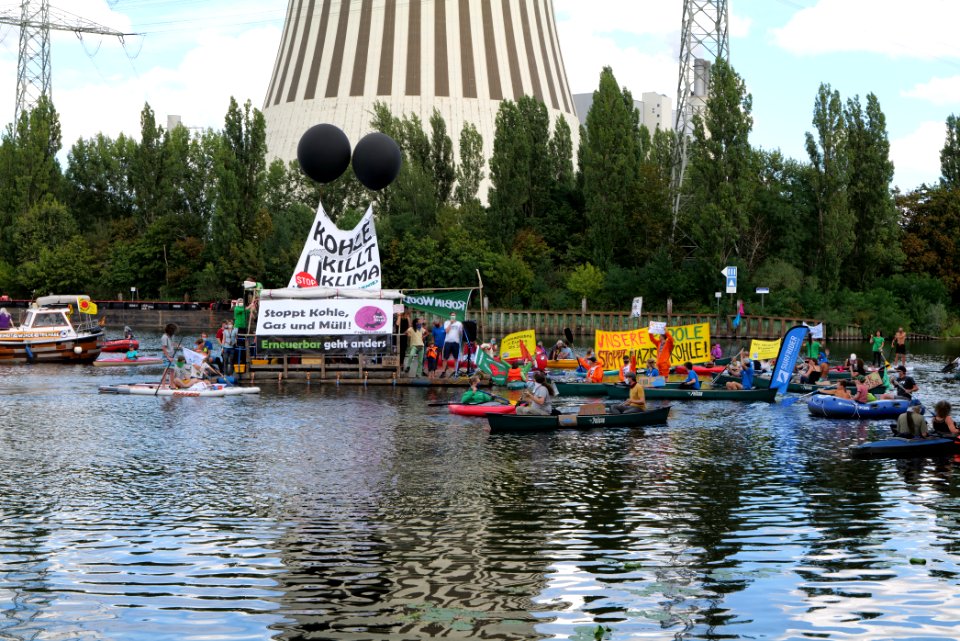 Coal and Boat demonstration 2020-08-29 234