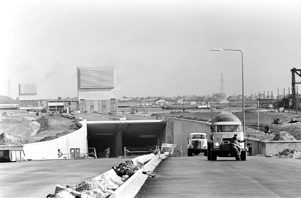 Coentunnel nadert voltooiing, weg naar ingang Coentunnel, Bestanddeelnr 918-9733