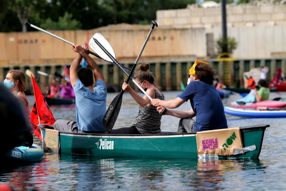 Coal and Boat demonstration 2020-08-29 263