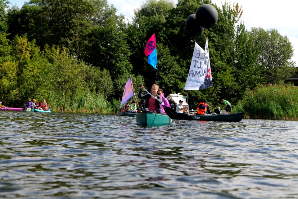Coal and Boat demonstration 2020-08-29 29