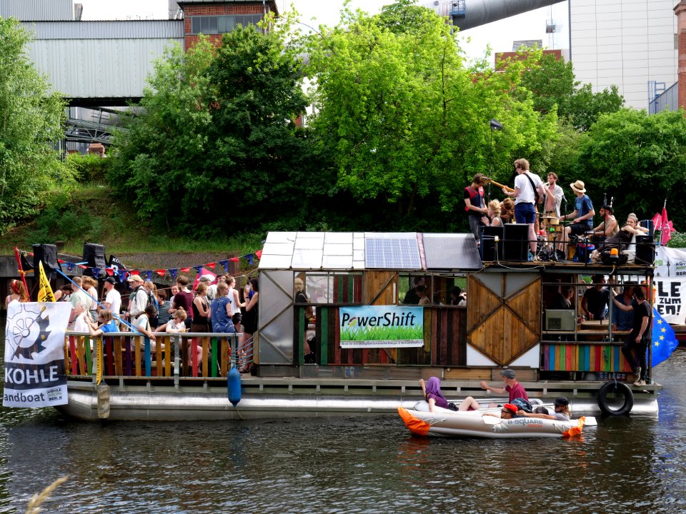 Coal and Boat Demonstration Berlin May 2018 06