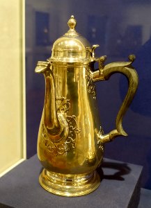 Coffeepot, John Fawdery, England, 1710, silver - Dallas Museum of Art - DSC05166