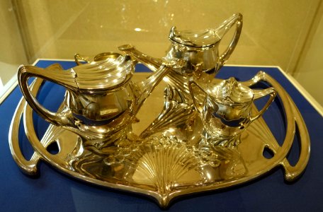 Coffee and tea service, Paul Follot designer, Christofle & Cie, c. 1903-1904, silverplate - Dallas Museum of Art - DSC05142